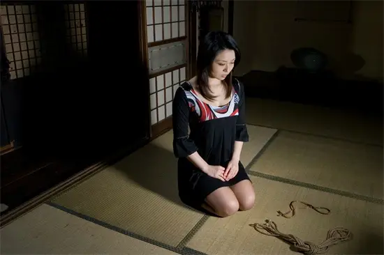 【西檬之家】字母圈的践踏癖是什么？BDSM关系中的权力与感官体验